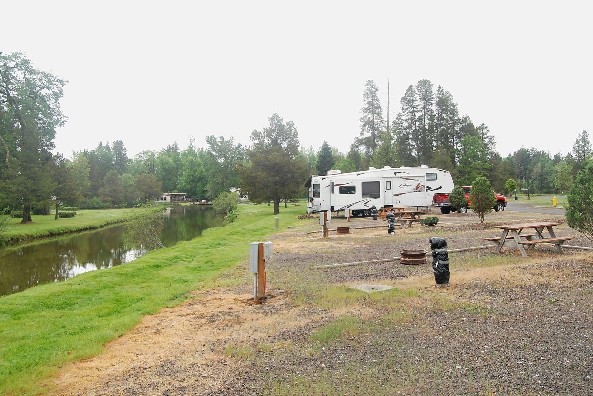 Silver Cove Rv Resort Silver Lake エクステリア 写真